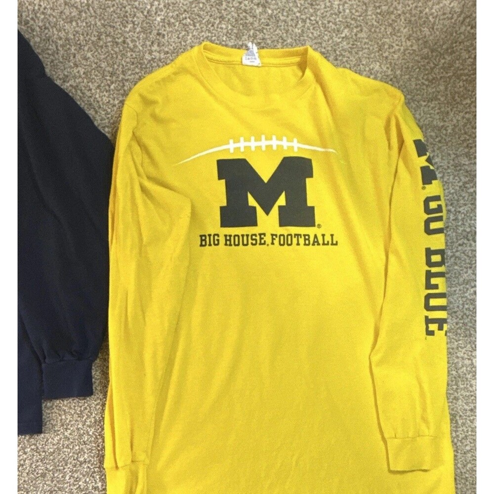 Gildan Michigan Wolverines Long Sleeve Shirts Lot of 2 Size M Navy Yellow - Picture 3 of 10